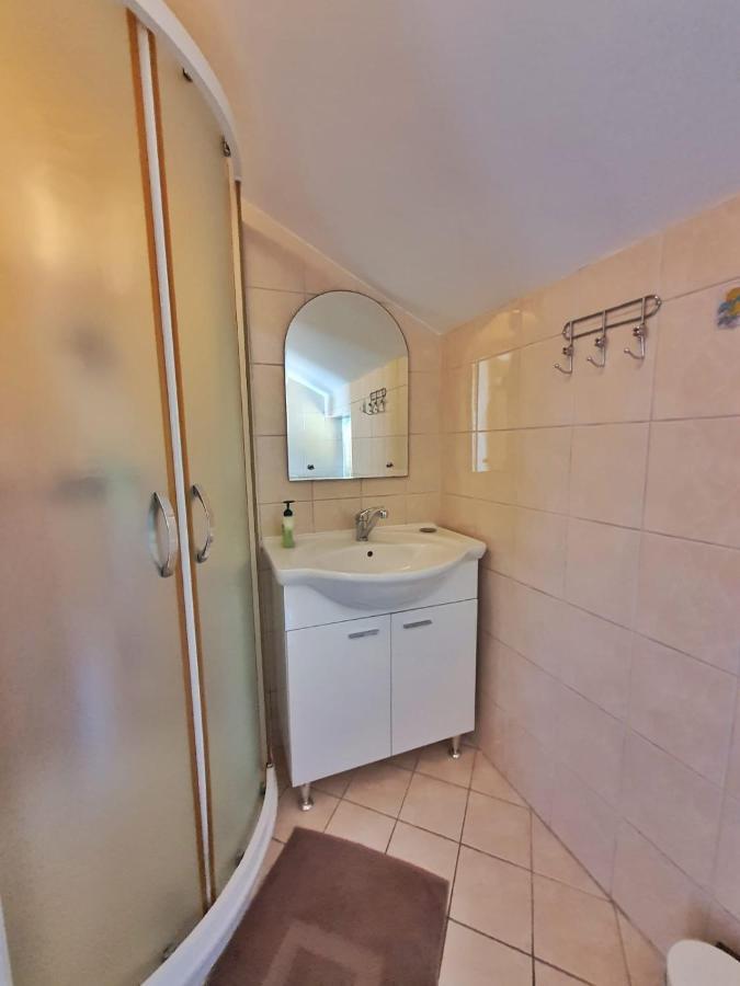 Apartmani Latin Jezera Exterior foto