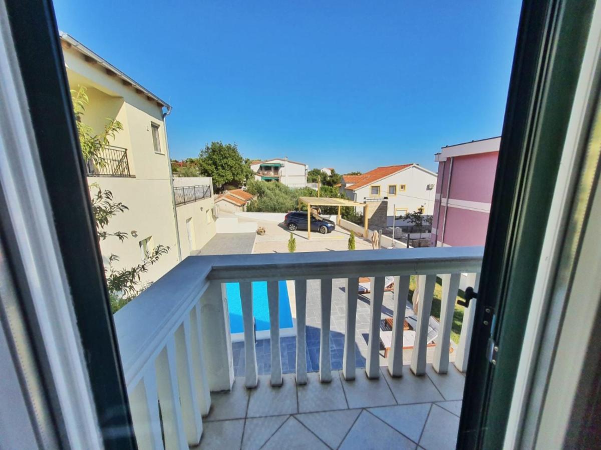 Apartmani Latin Jezera Exterior foto
